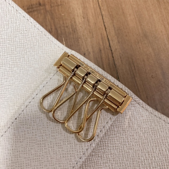 Louis Vuitton N60386  4 KEY HOLDER - Picture 2 of 10